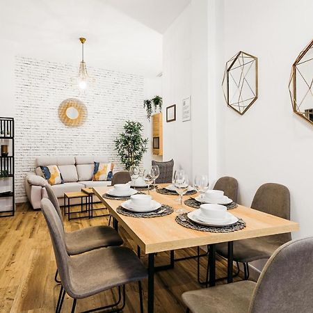 Apartamento Macarena Junto A La Basilica De La Macarena เซบีญา ภายนอก รูปภาพ