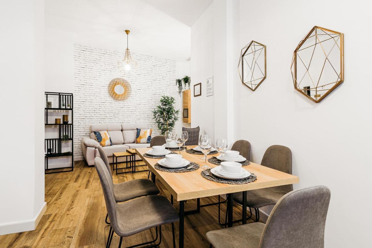 Apartamento Macarena Junto A La Basilica De La Macarena เซบีญา ภายนอก รูปภาพ